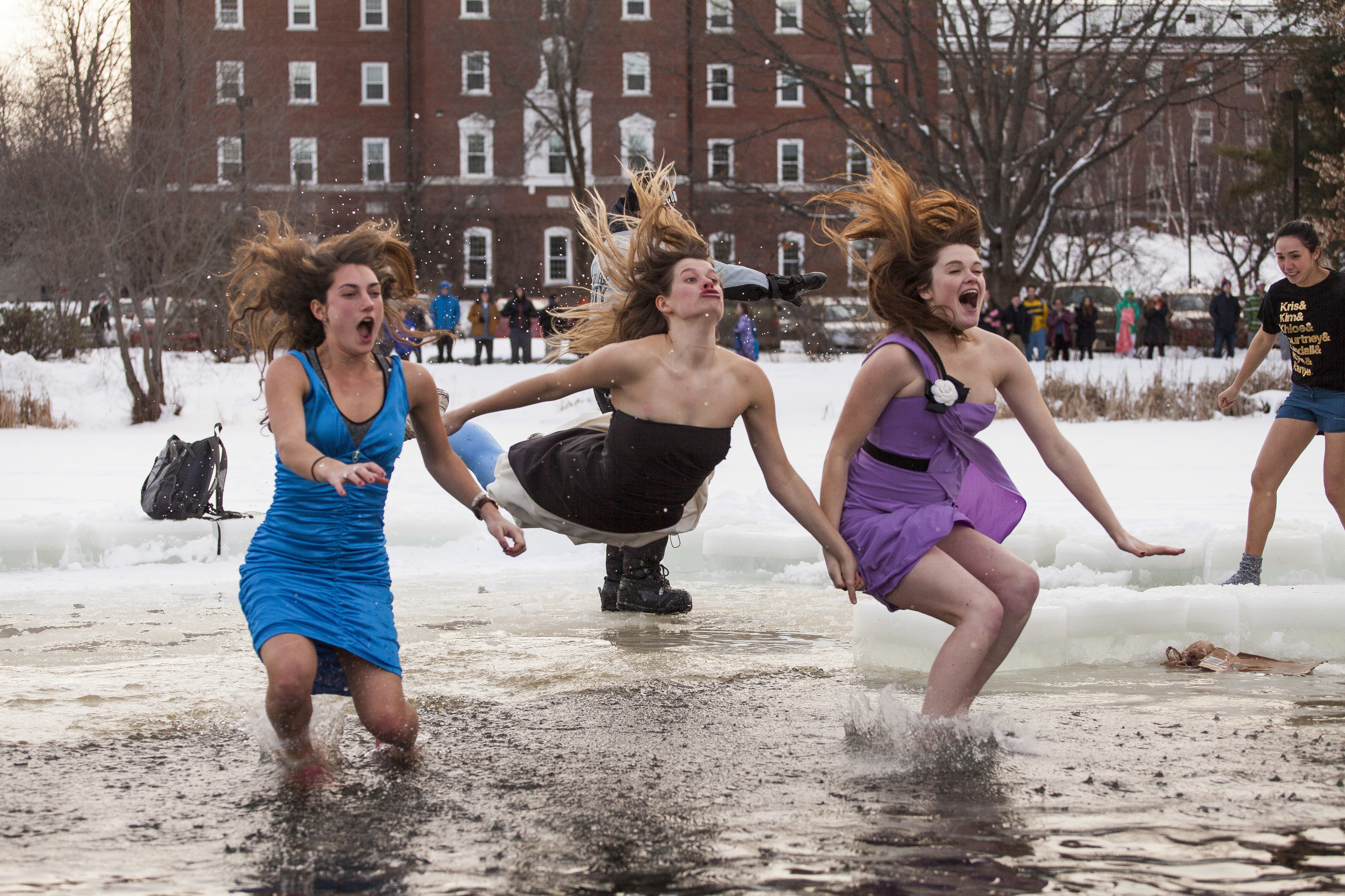 Students flock to Lake Andrews for the annual Puddle Jump. 