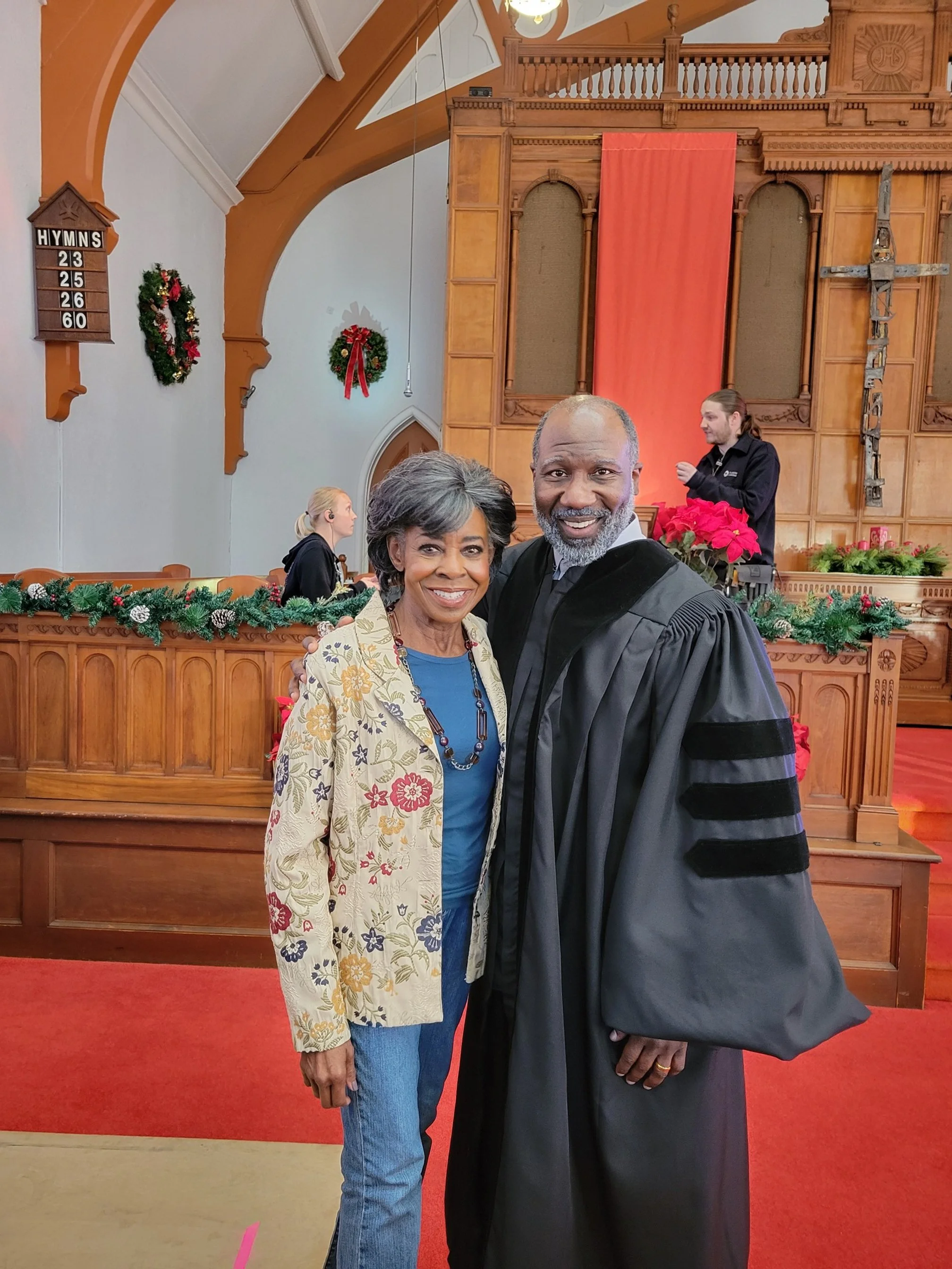 On Set WMarjorie Johnson QOC.jpg