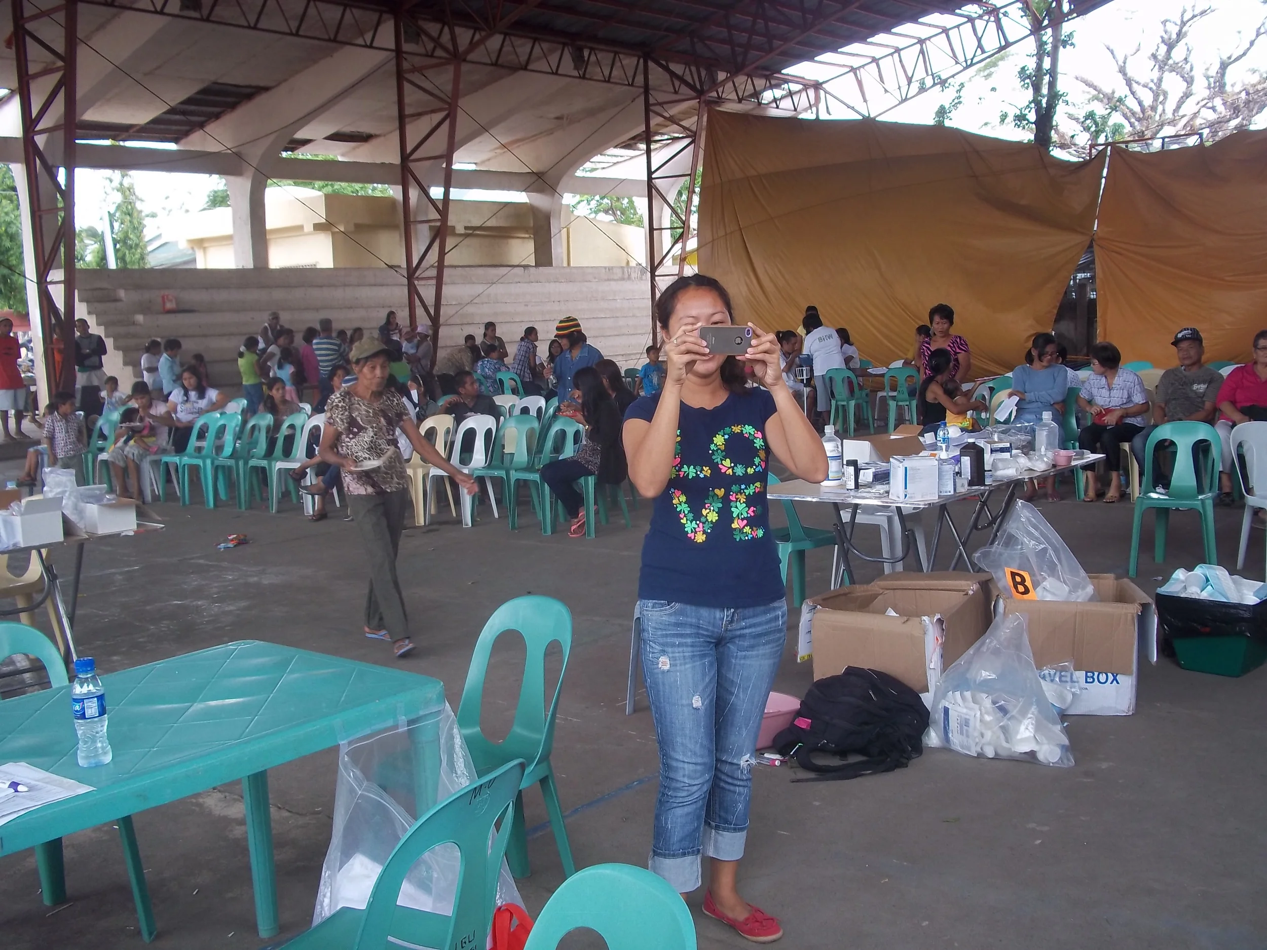  Not too bad of a crownd. 