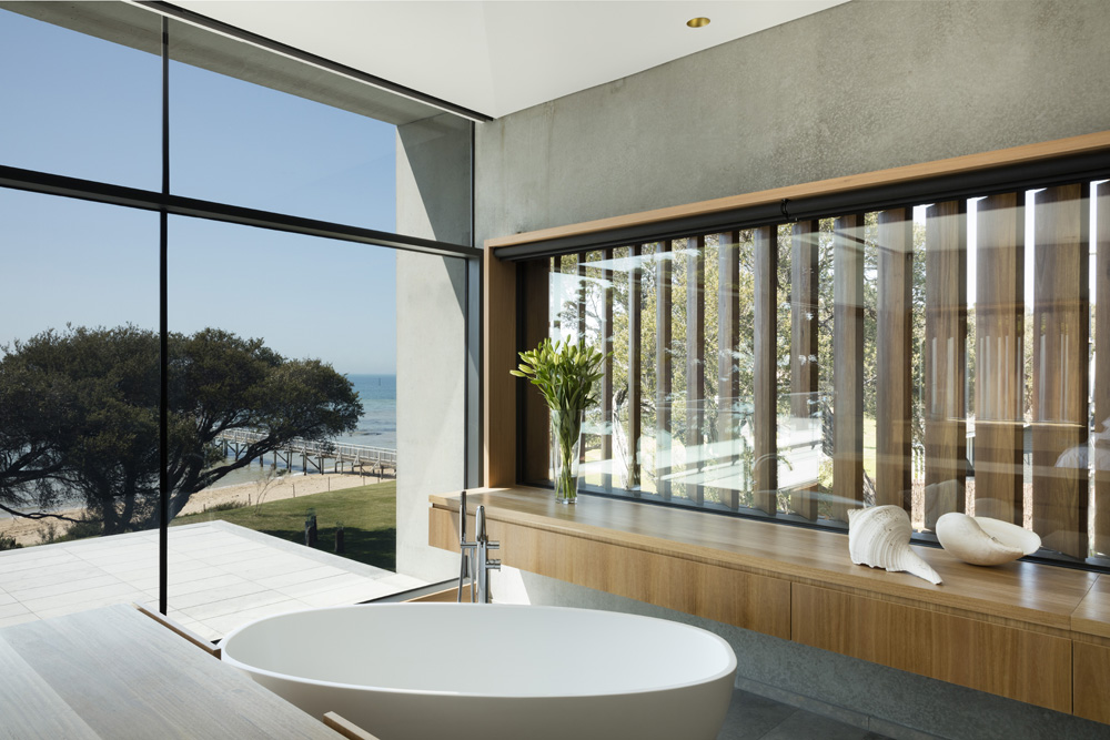 Sorrento Beach House. Bathroom