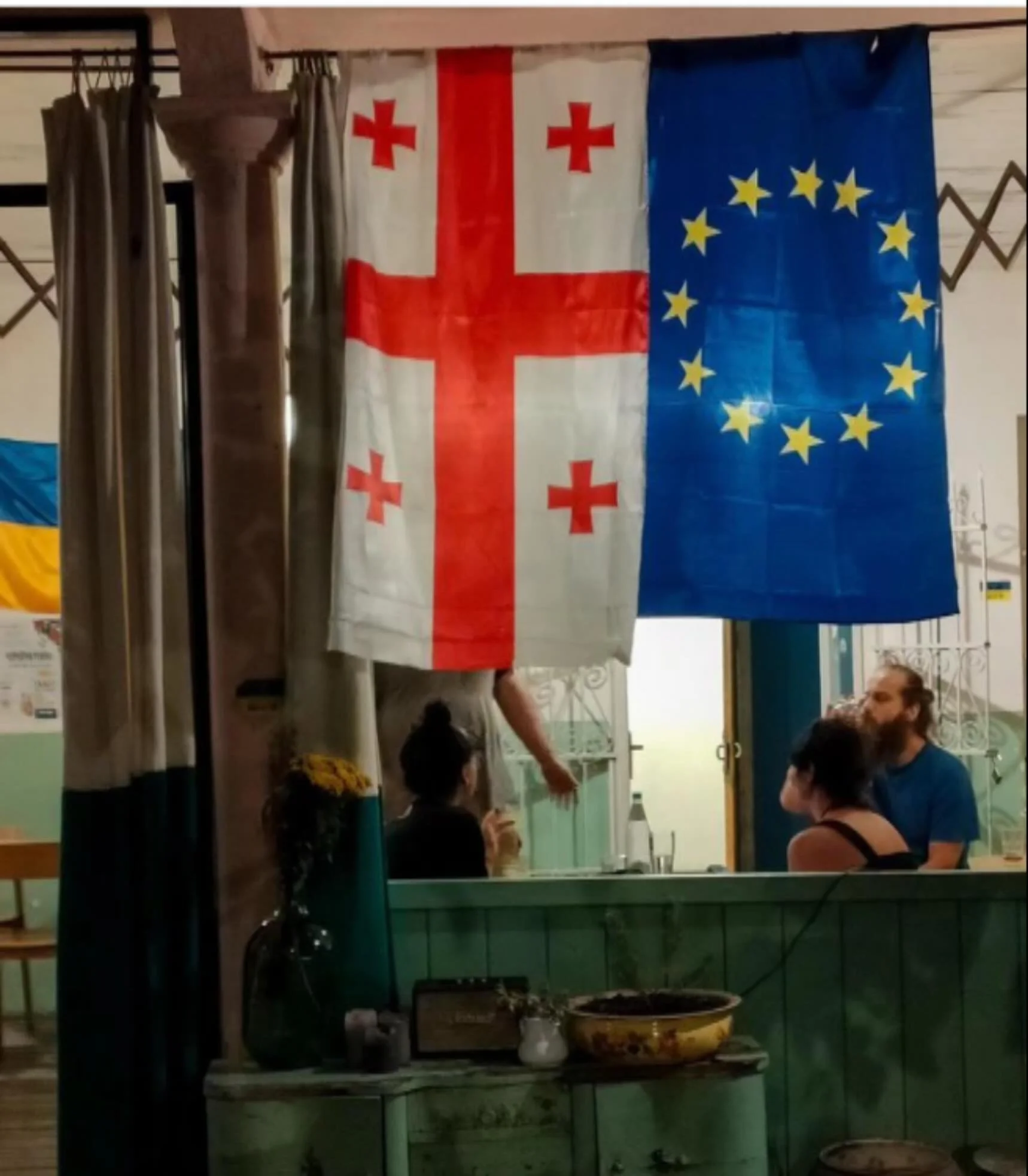 Not my picture but stolen from @ennioz because Georgia 🇬🇪 is the most incredible magical country and its future will be decided today.  Pray for 🇪🇺 

#georgia #georgiaelection