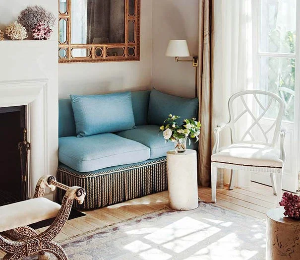 a-hint-of-blue-01.jpg