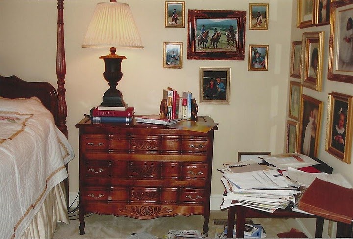 Smith bedroom before 6.jpg