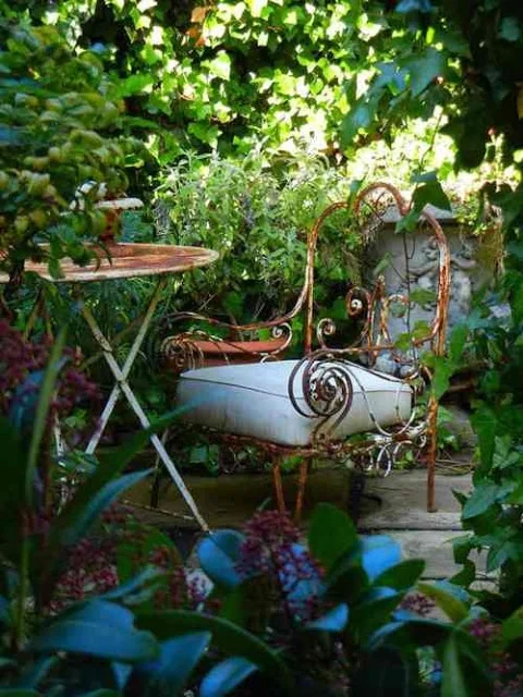 roses.and.rust.jpg