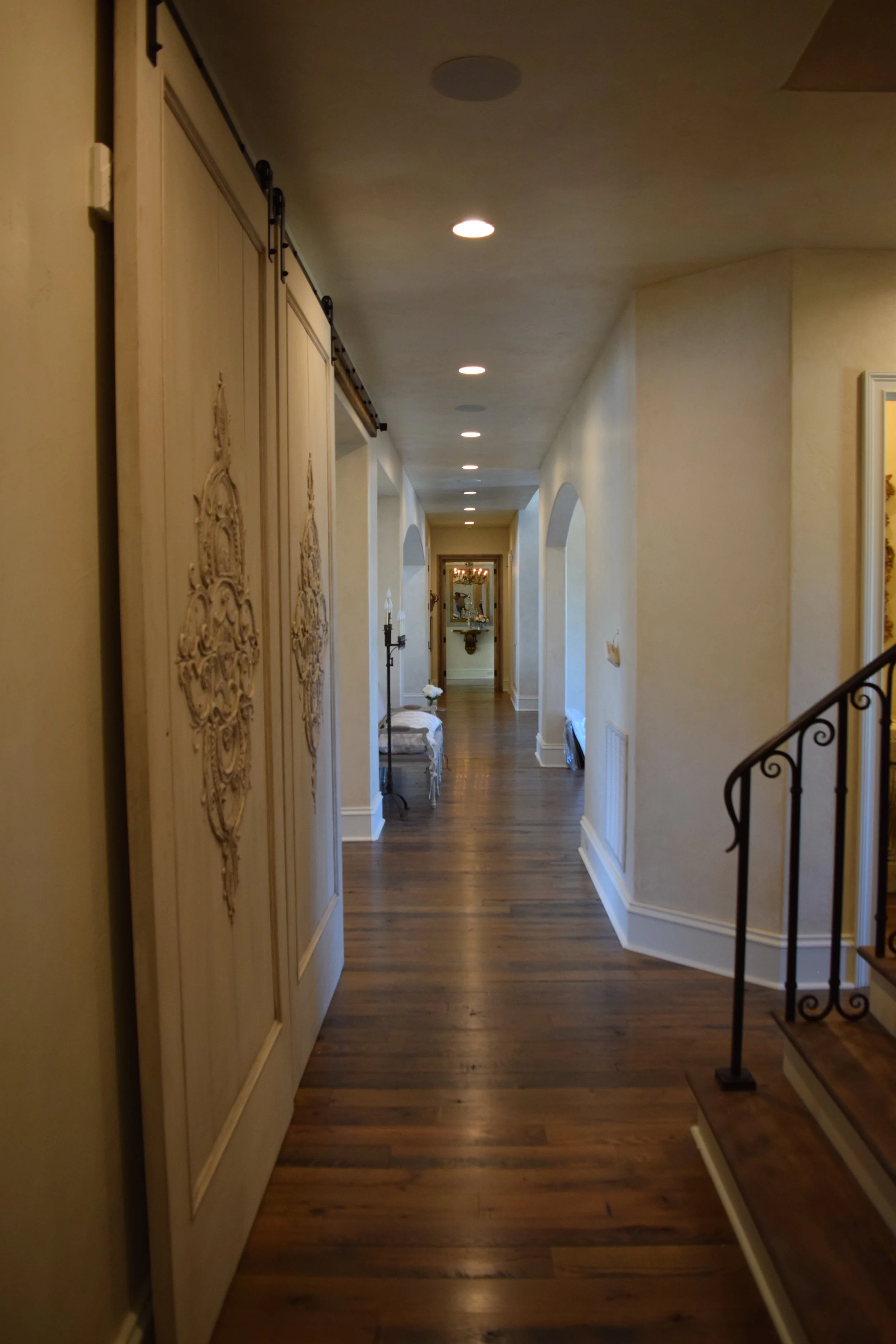 Hall - looking into Bench Niche / Formal Dining