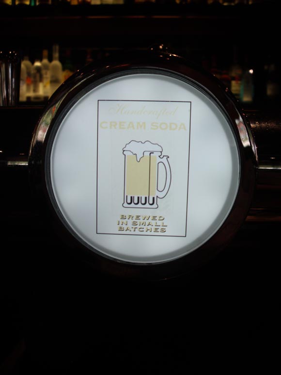 BJ's Brewery Vanilla Cream Soda580.jpg