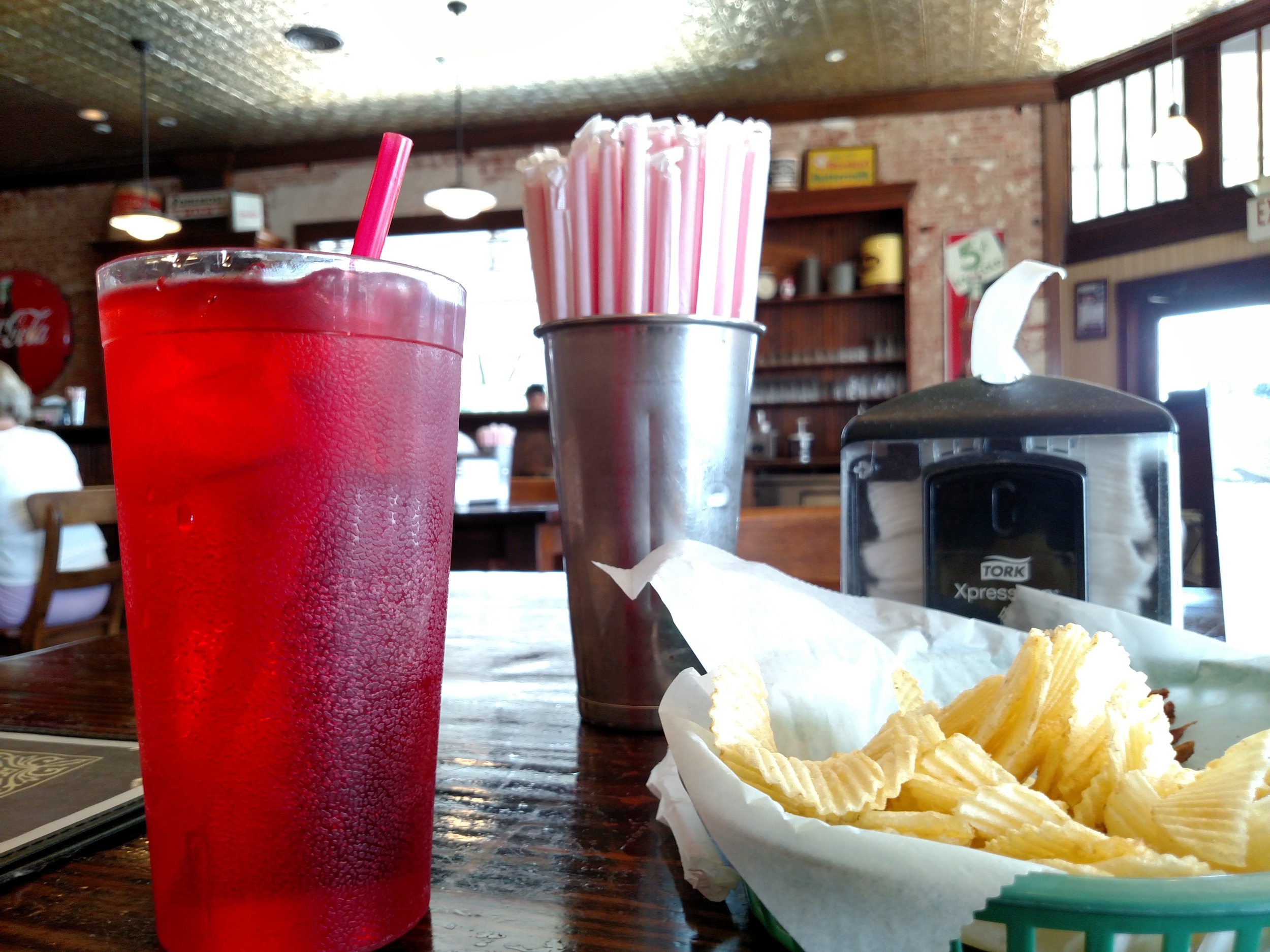 So many straws to choose from!