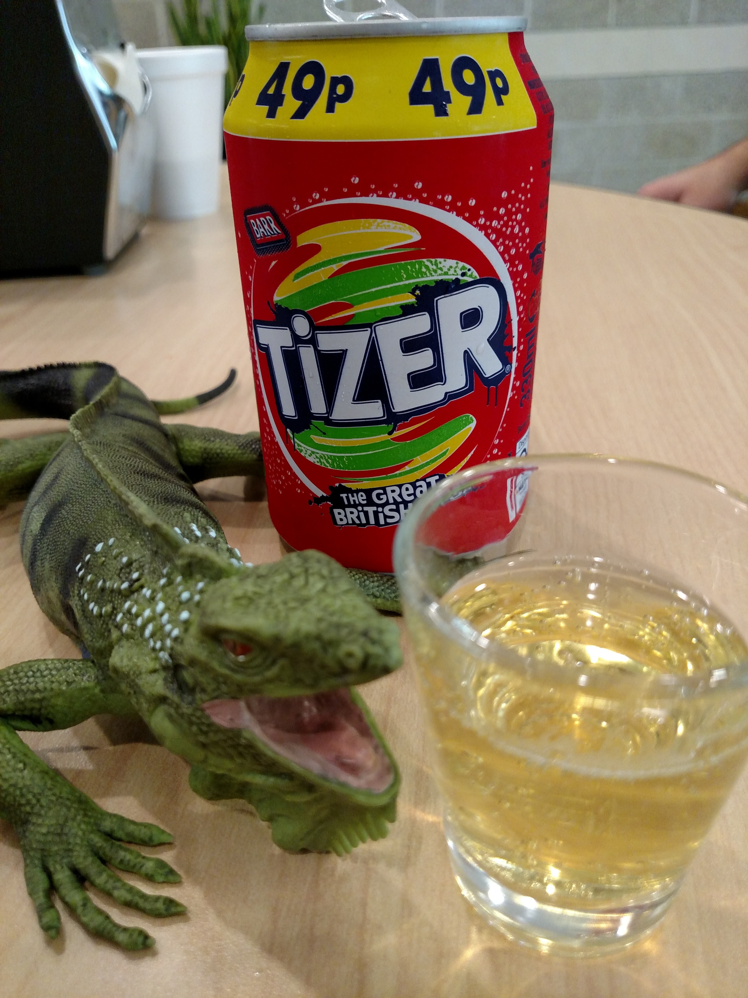 Tye-zer, Tizz-er. Tee-zer?
