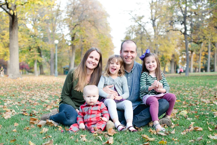 RobinCainPhotography_Denver_Family_Portraits_CheesmanPark_06.jpg