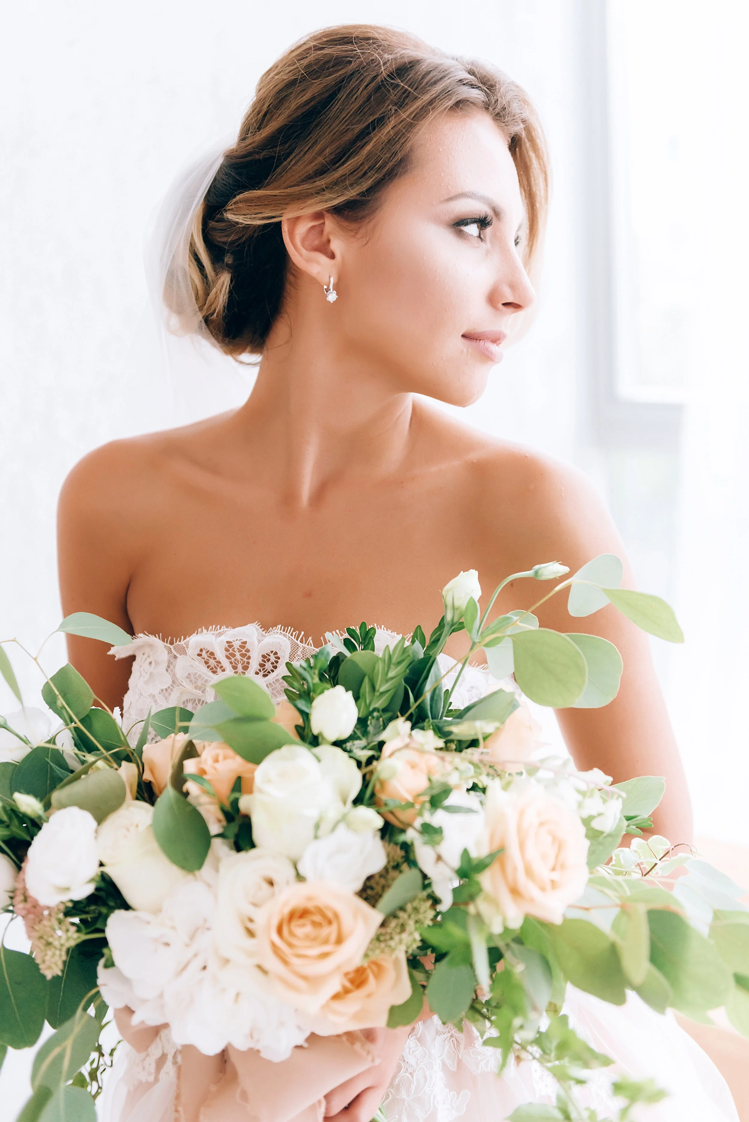 Natural bridal makeup with soft glowing skin and romantic wedding styling by Polish & Glo, serving brides in Berkeley and Summerlin, Las Vegas.