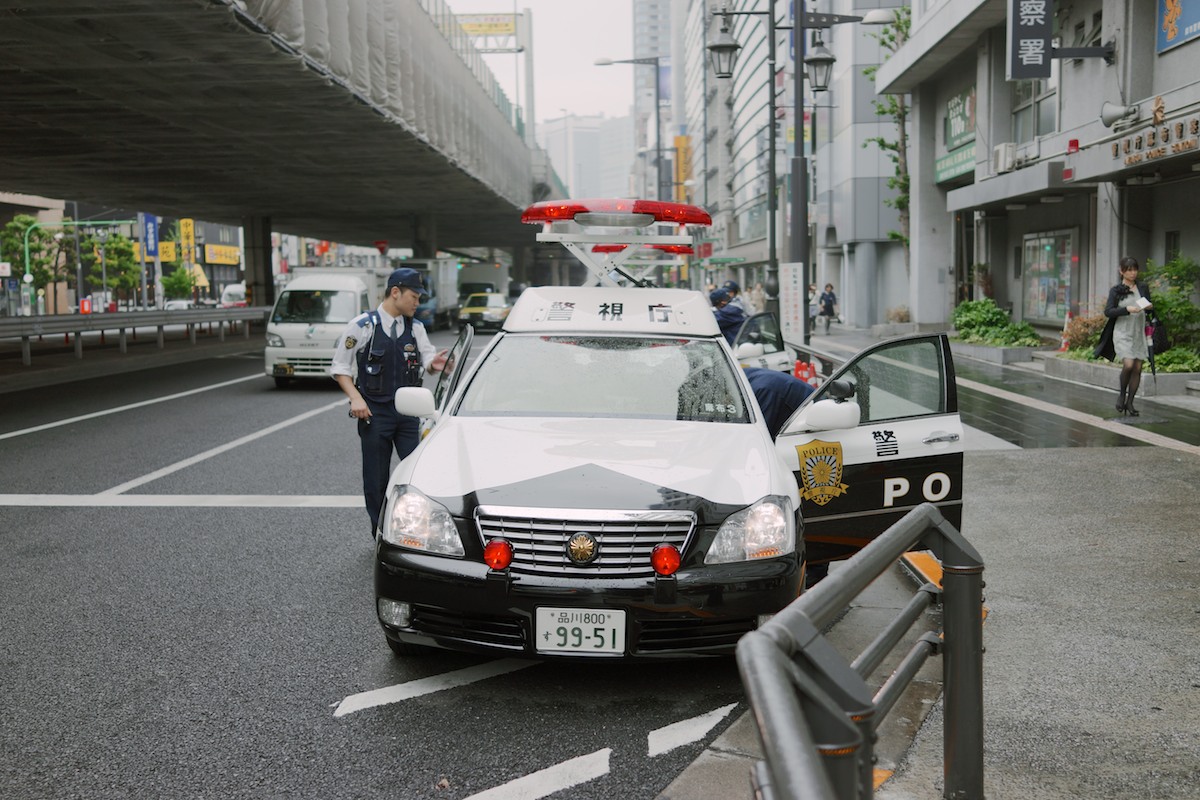 Notice the lights that rise when necessary. Ideal in Tokyo traffic.