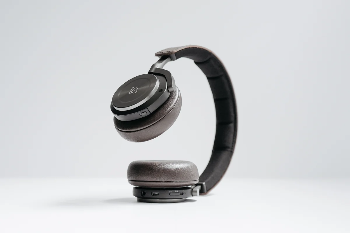 B\u0026O BeoPlay H8 — Minimally Minimal