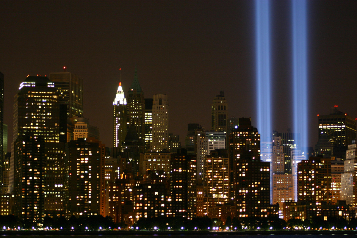 Tribute_in_Light_September_2006.jpg