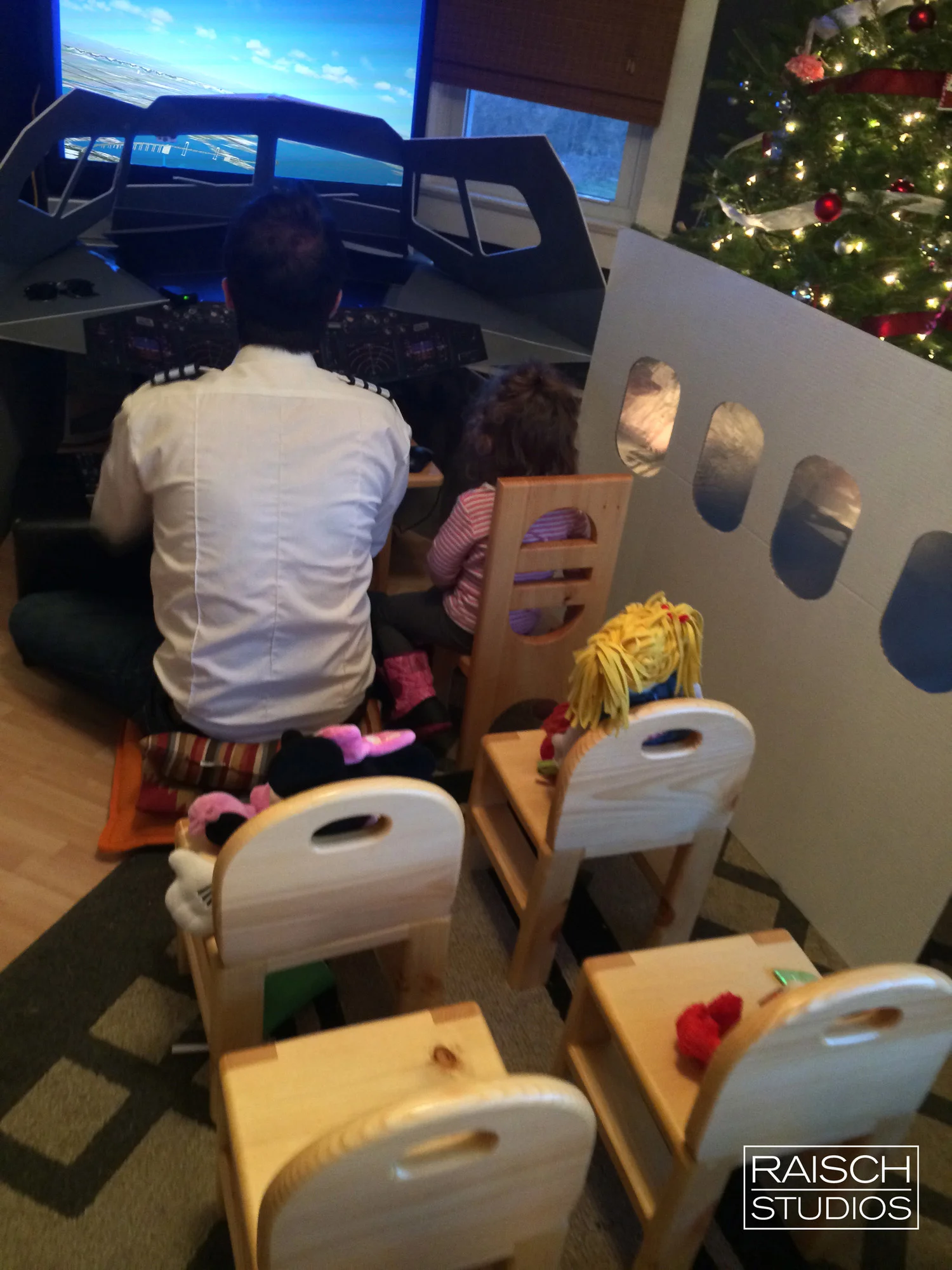 Toddler_Flight_Simulator_Raisch-2015.jpg