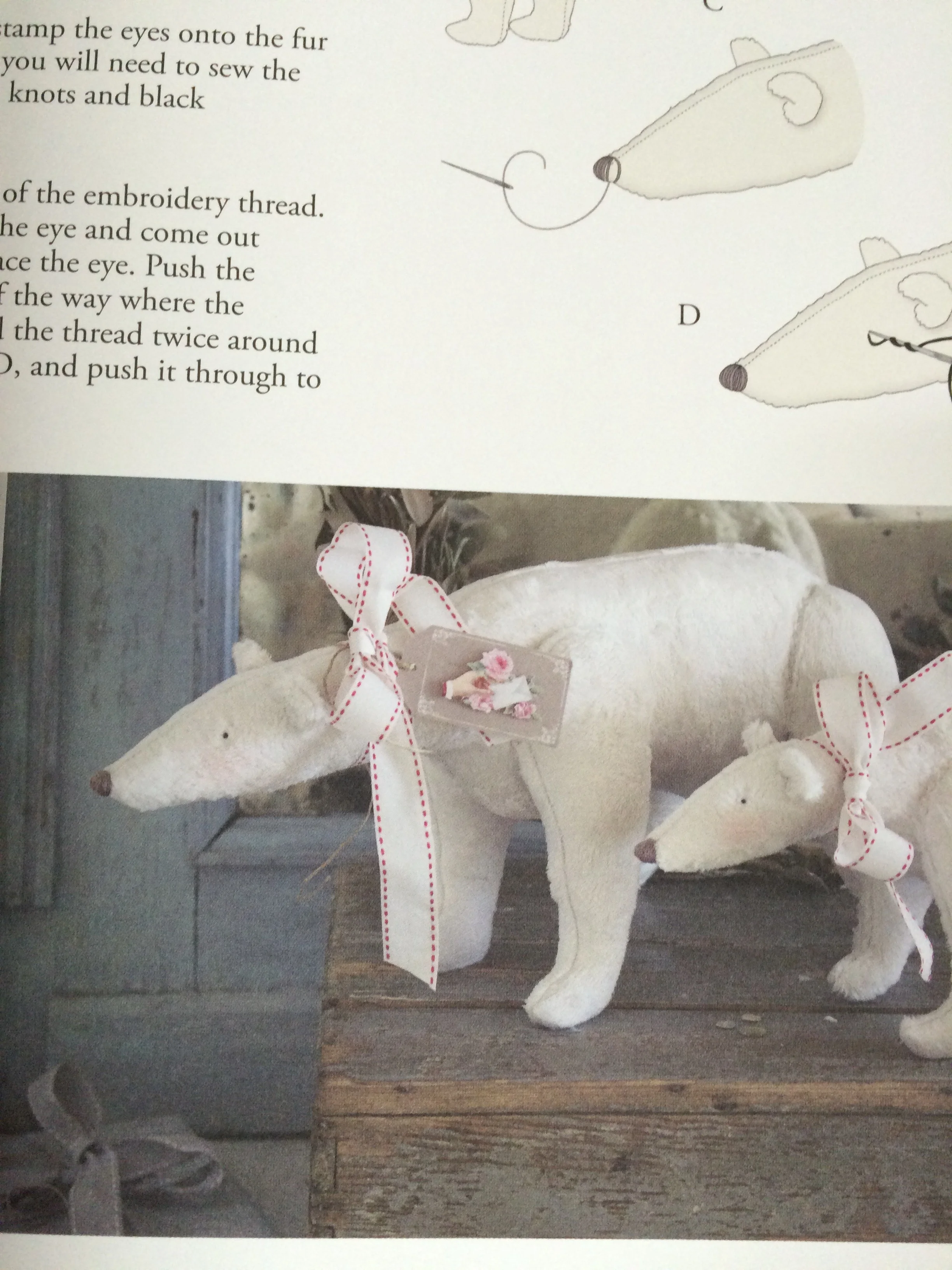 Plush polar bears from Winter Delights.