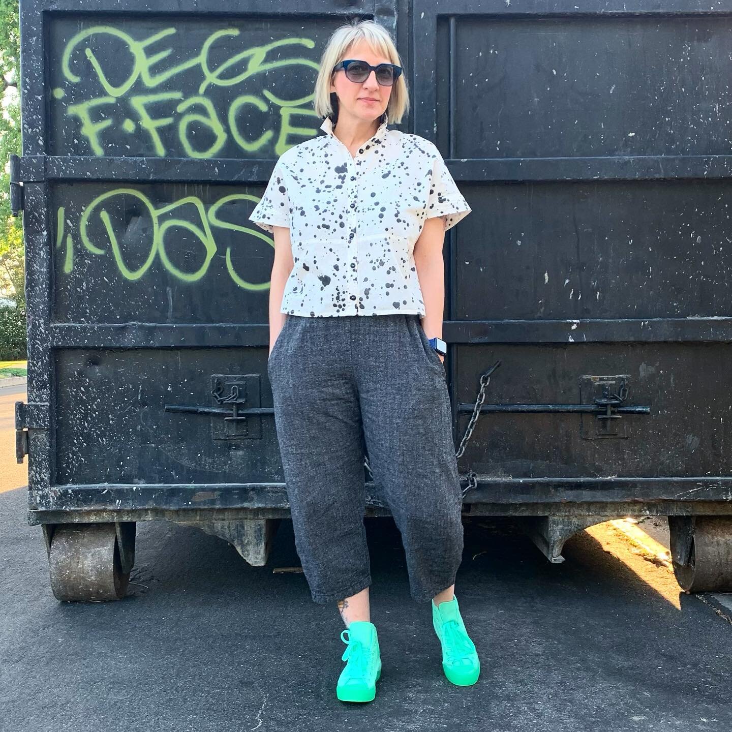 i wore a handmade outfit today, so i thought i would play along with the whole #memademay2021 thing another day.  my pants are cropped @stylearc #stylearcbobpants in a black and white shot linen, and the button up boxy cropped shirt is @stylearc #sty