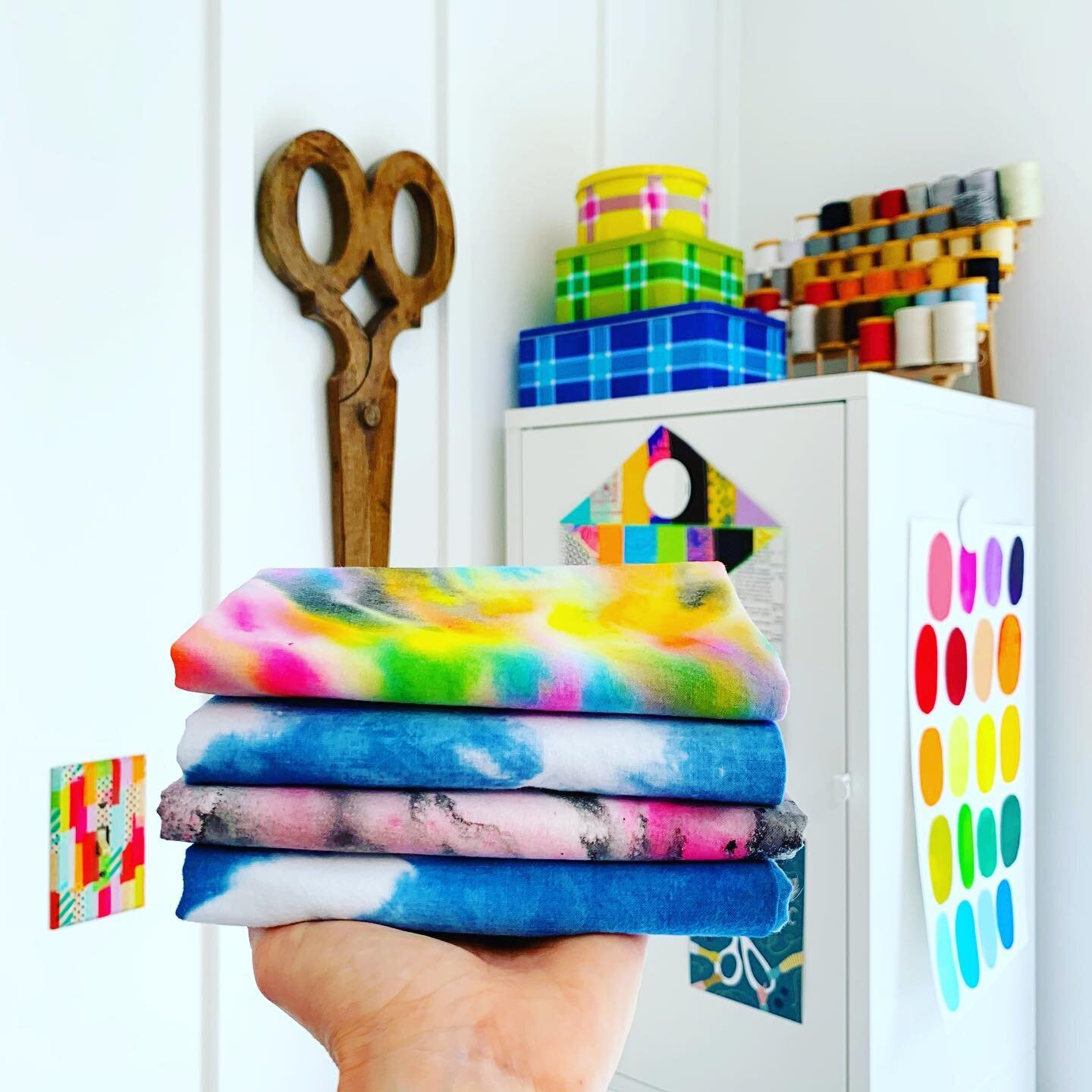 a colorful studio corner and a satisfying hand painted and hand dyed stack of scarves...
.
.
.
#textileartist #textiles #textileartist #fiberart #fiberartist #improvquilting #surface design #handpaintedfabric #fabricpainting @dharmatradingco