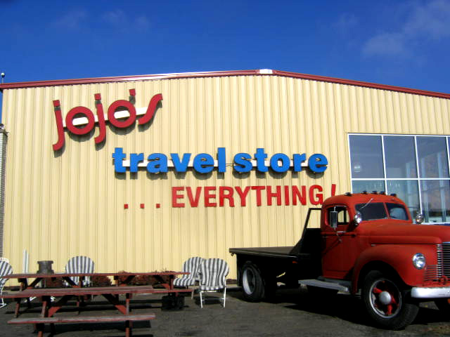 Jojo's Travel Store Exterior