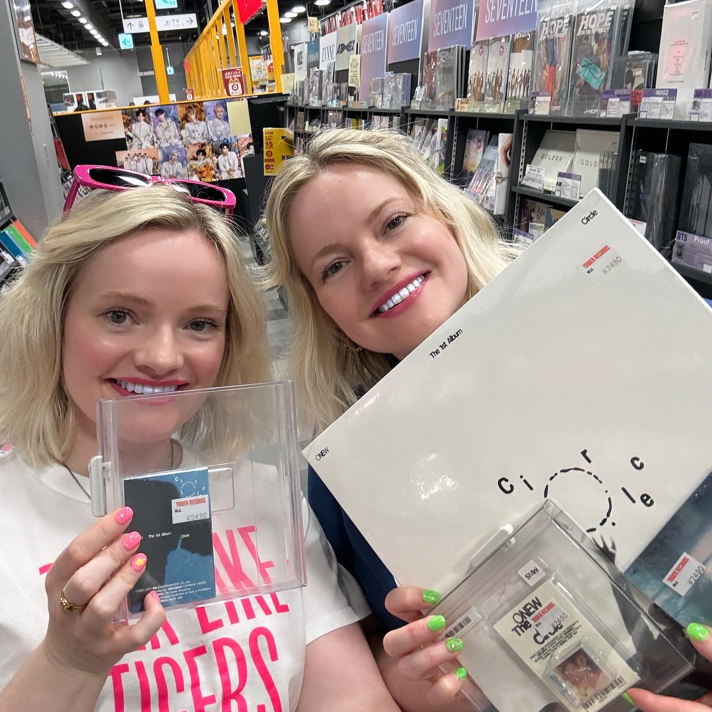 2024 Was Mega! What. A. Year.

🌸 We travelled to Japan, chased cherry blossoms, saw Mount Fuji at sunset, met the amazing @soundgraphics_inc and saw @dlstmxkakwldrl Number 1 record &ldquo;Circle&rdquo; we wrote on in the iconic @officialtowerrecords