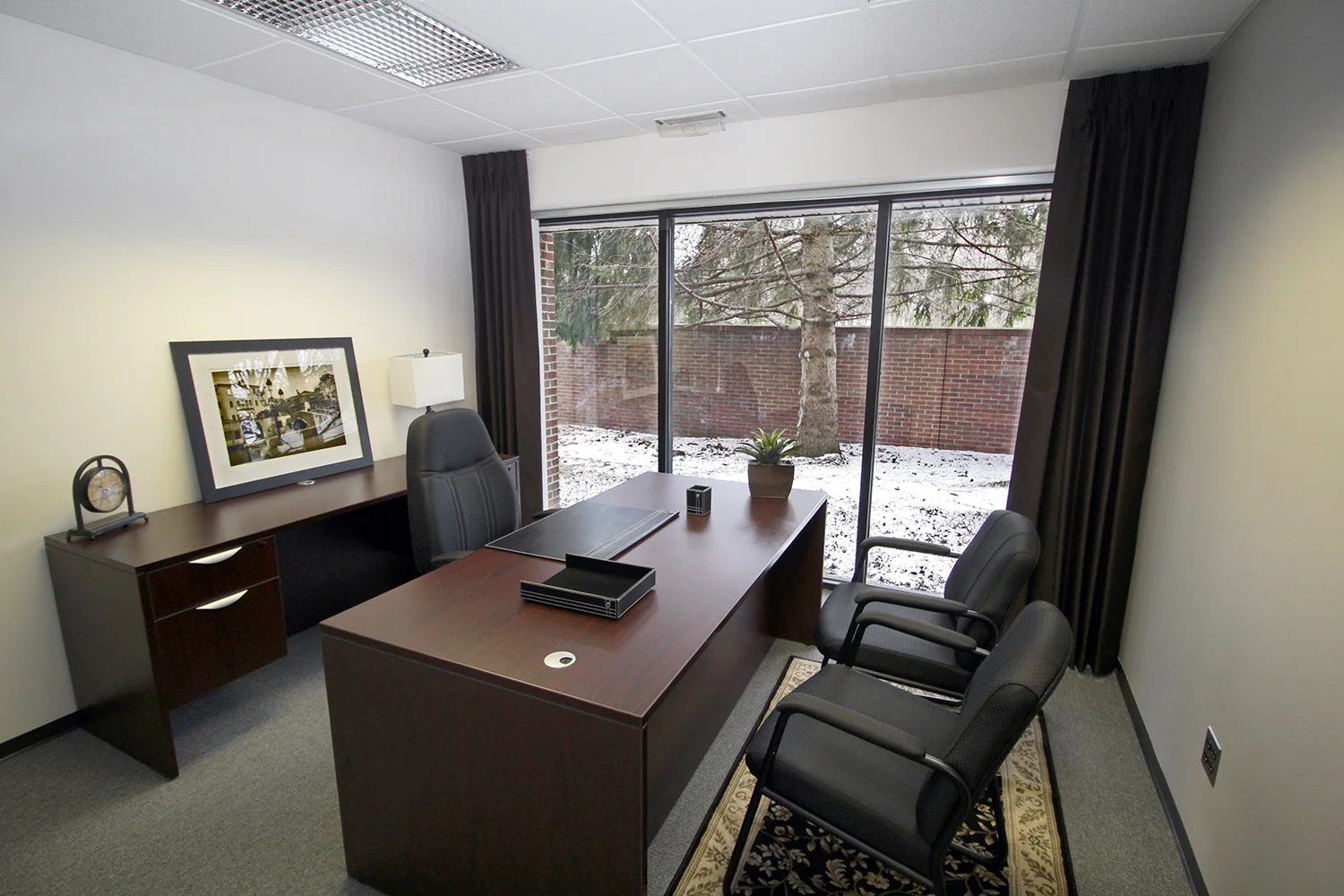Show Office (504).jpg