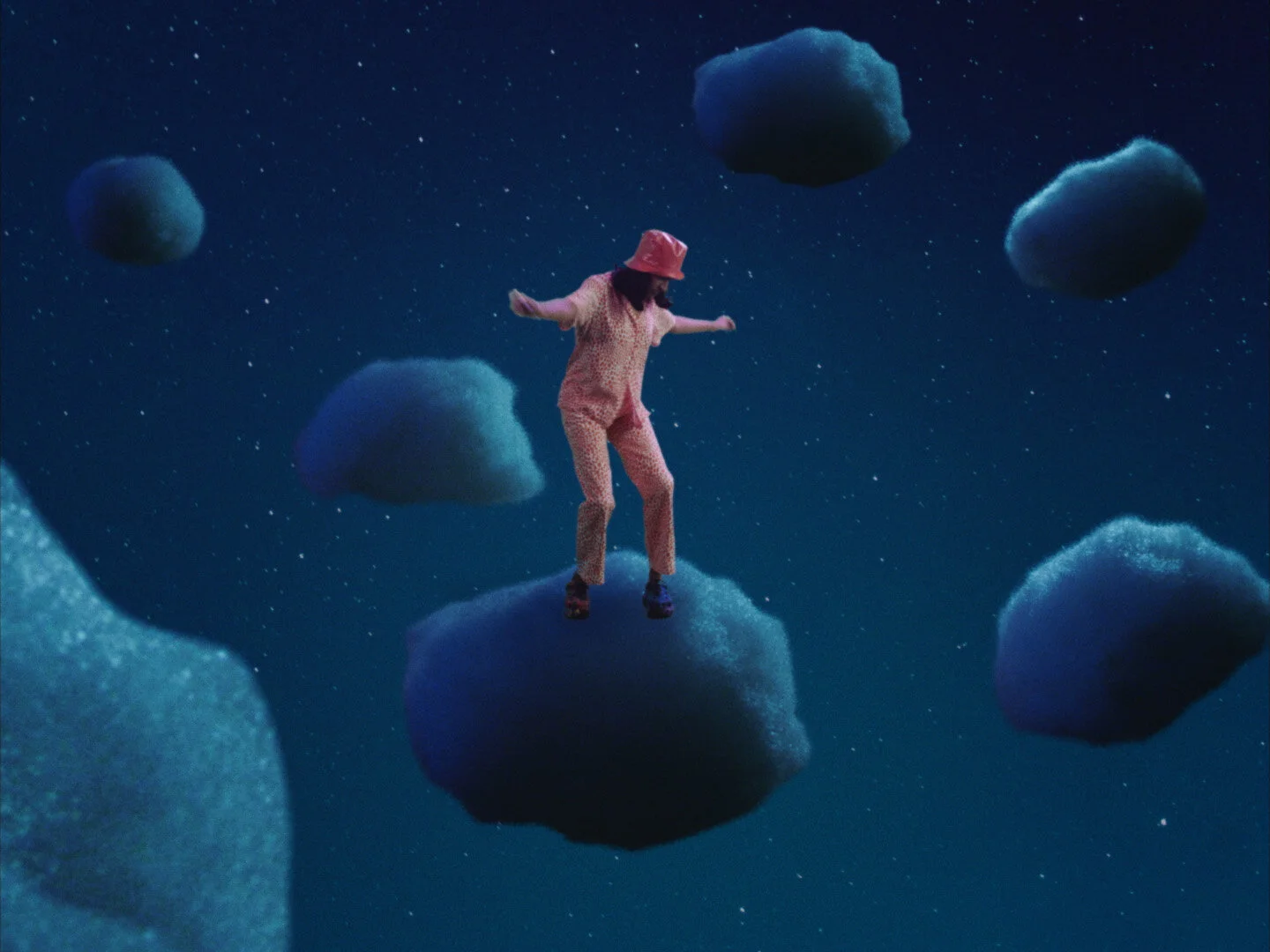 CLYPSO_STORM_FINAL_PRO RES.00_02_40_20.Still044.jpg