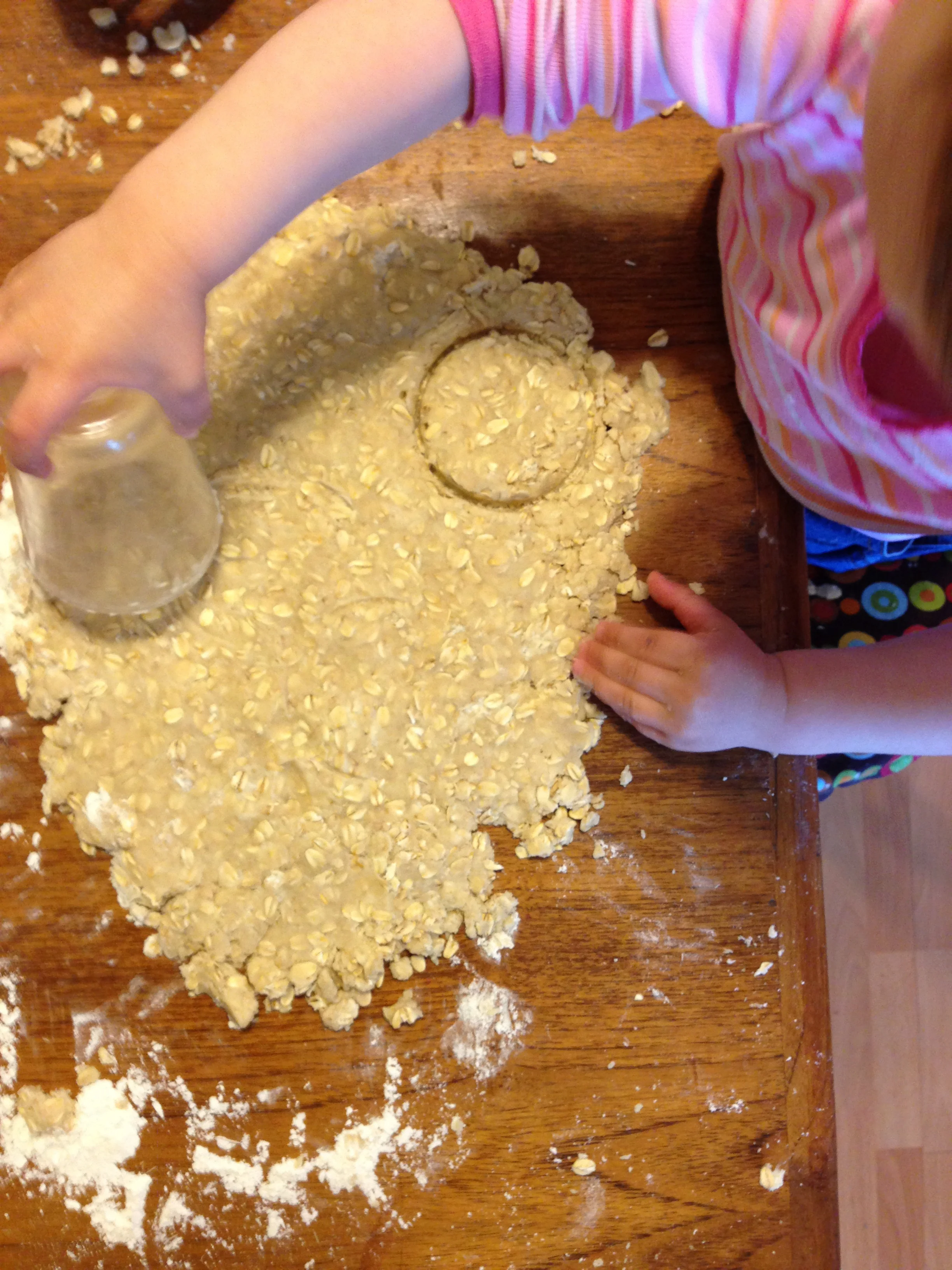 We used a drinking glass to make the oat circles. You could have some fun with cookie cutters, measuring cups, anything with an edge that isn't too rounded and thick, but still strong.