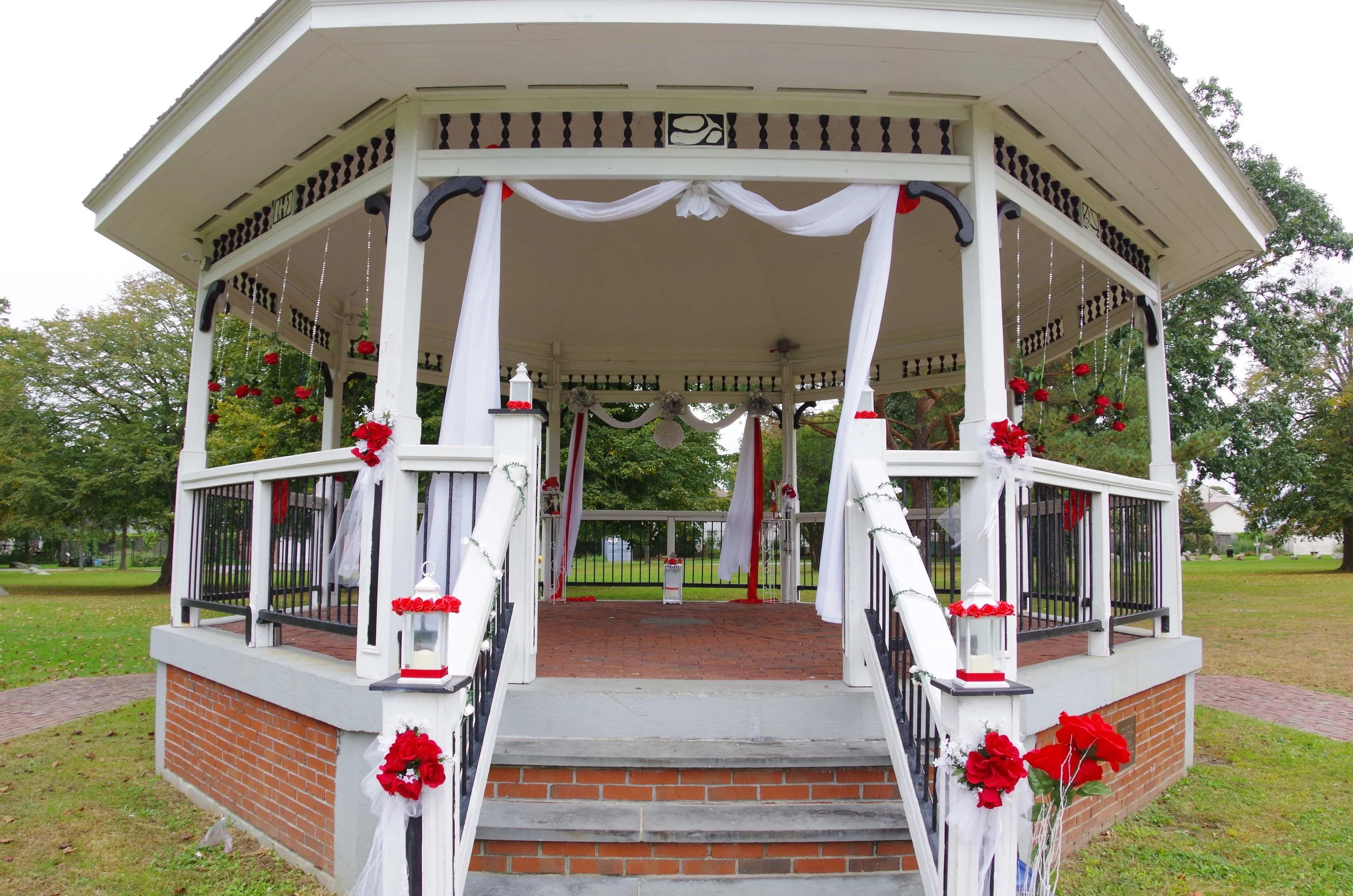 Gazebo 6.JPG