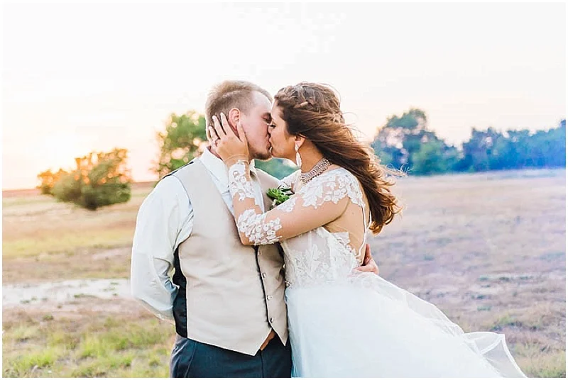 LissaAnglin_Eberley_WeddingPhotographer044.jpg