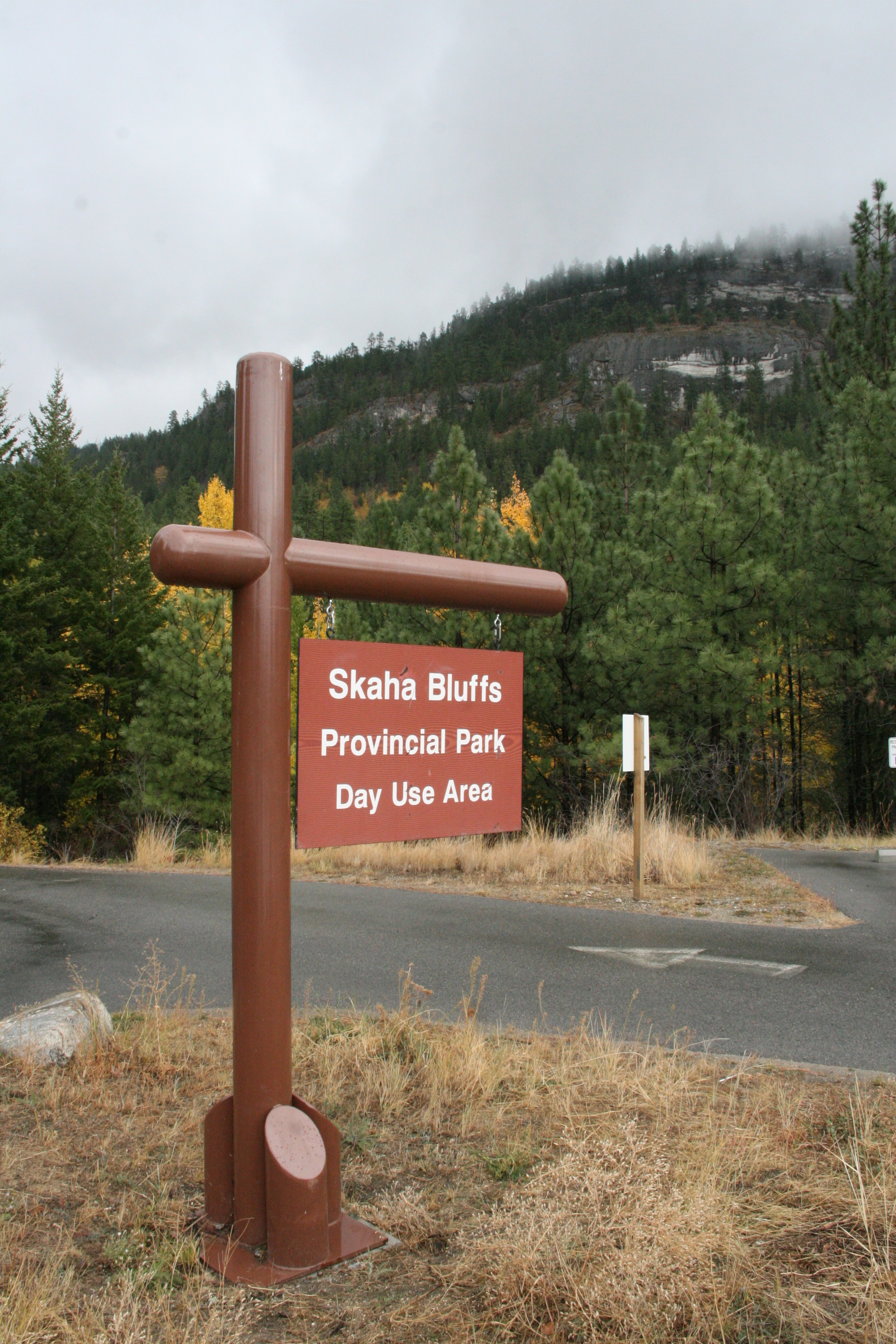  Skaha Bluffs provincial park surrounds the vineyard, protecting it from expansion or outside development. 