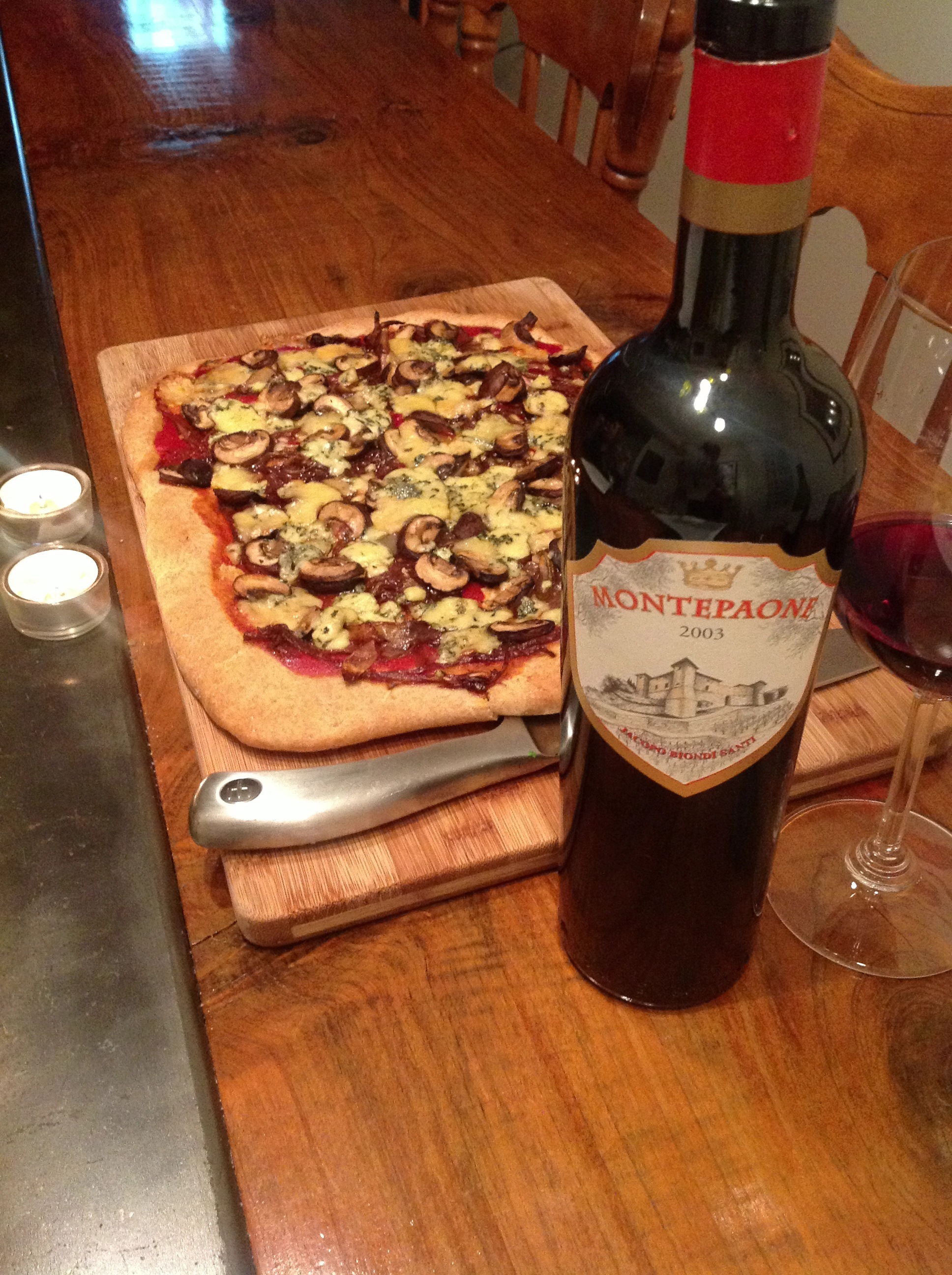  NYE dinner: Mushroom and Gorgonzola spelt pizza with 2003 Montepaone.  