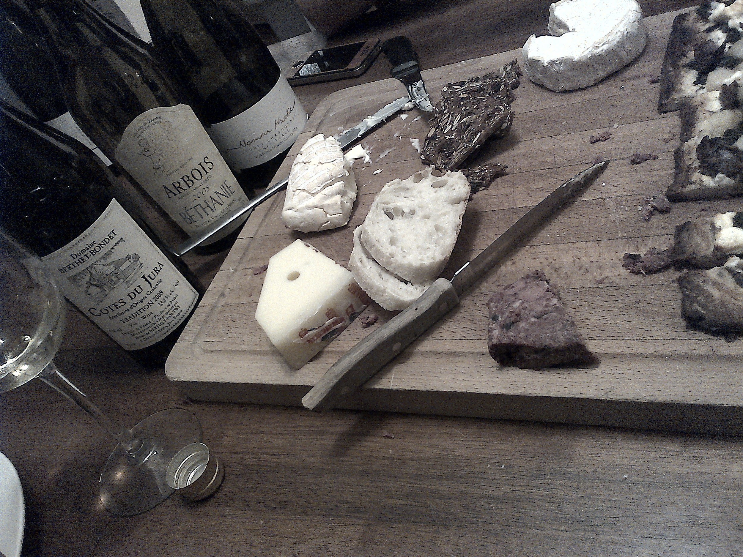  Dirty wines for a night of dirty cheese and oysters. Jura and Prince Edward County certainly fit the bill. 