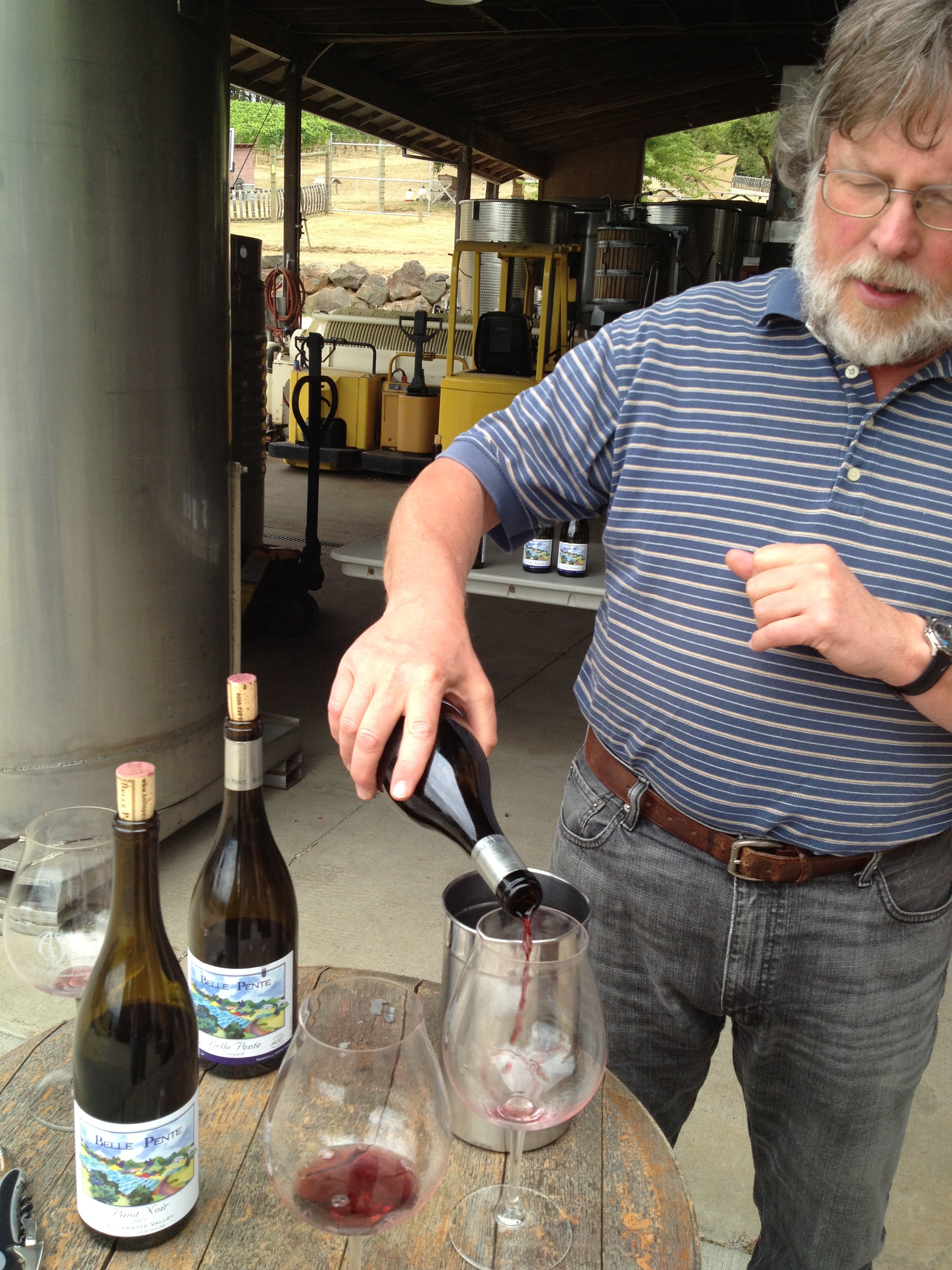 Quick stop to meet Brian O'Donnell and taste his wines at Belle Pente (Bell Pont) Winery.  