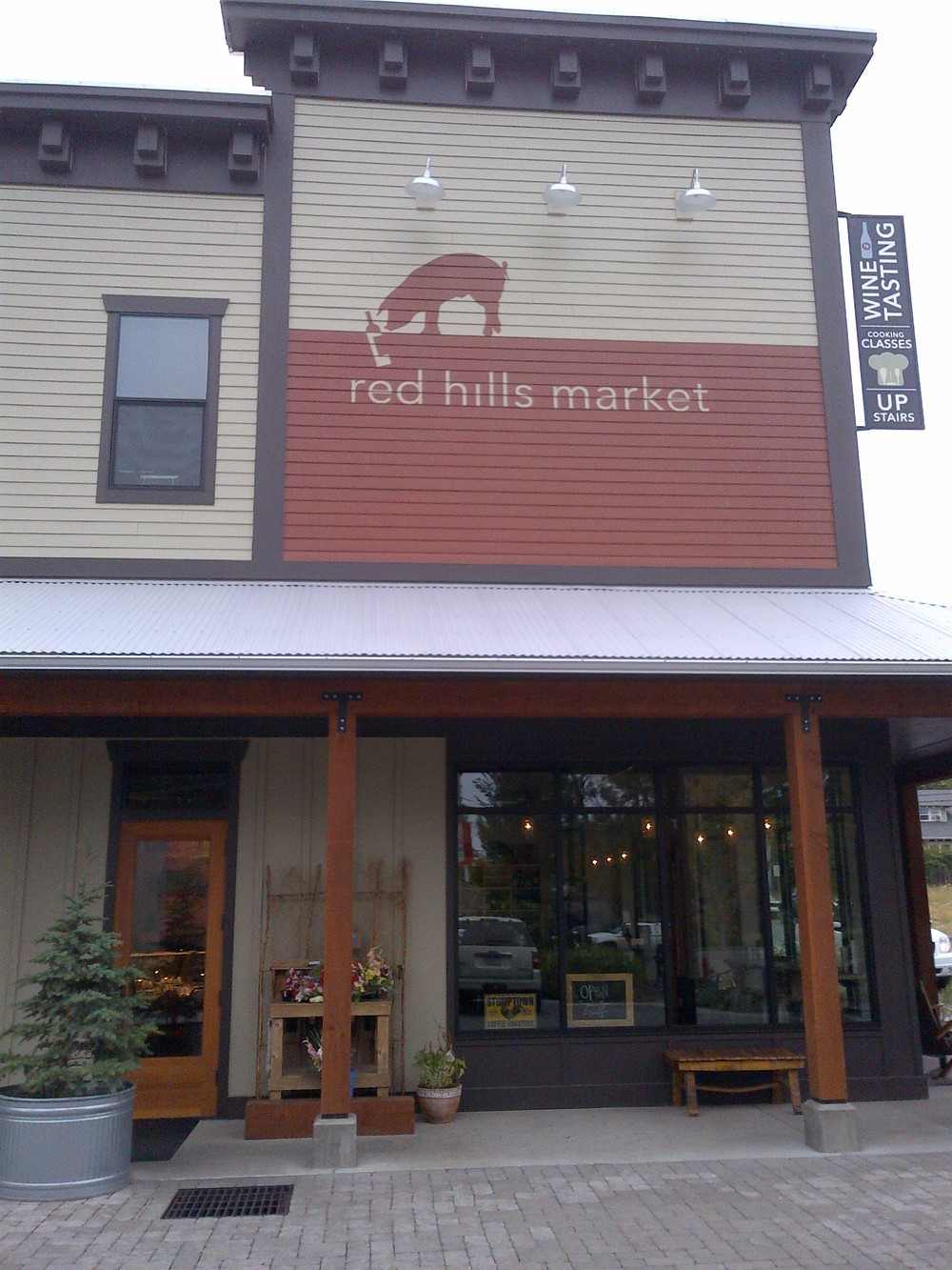  Best coffee in the valley: Red Hills Market, Dundee.  