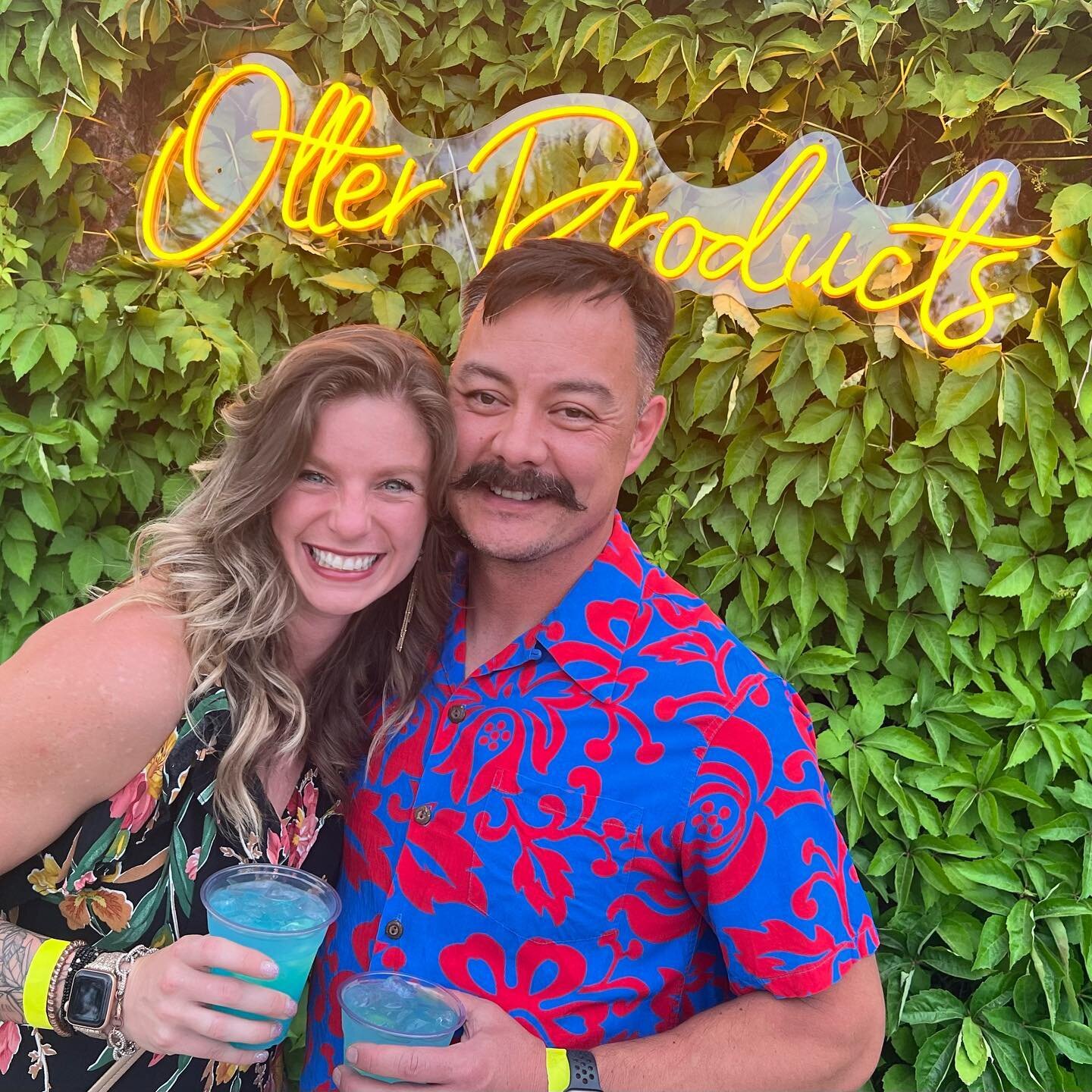 OtterBox Island Soir&eacute;e with my bae! ❤️🦦
&bull;
&bull;
&bull;
&bull;
&bull;
#swolemates #otterbox #cleanupgoodtho #fridaynightout #windsor #strongwomen #bettertogether #celebrategoodtimes #cutiepatooties #timetoparty #liveitup #datenight #myhe