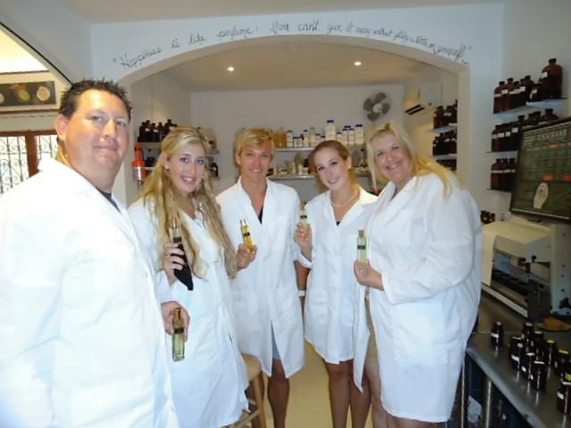 perfume class.jpeg