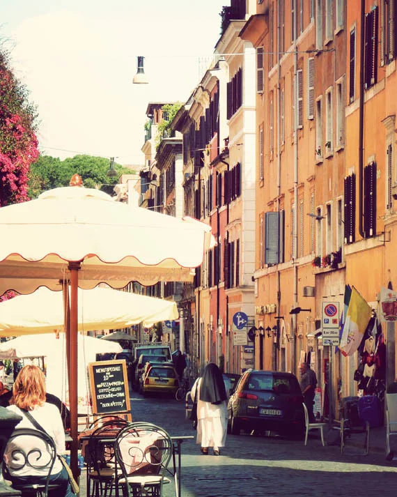 vatican street_web.jpg