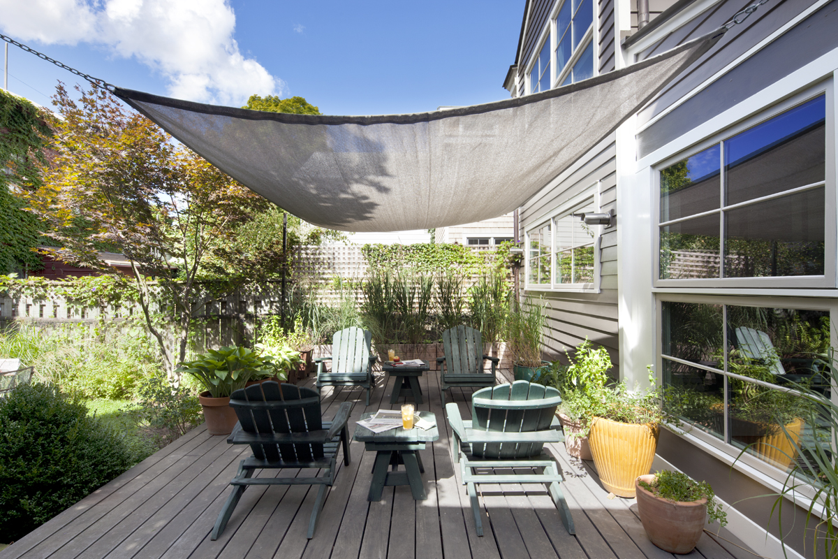 Smith House_Ext Rear Yard Deck_HR.jpg