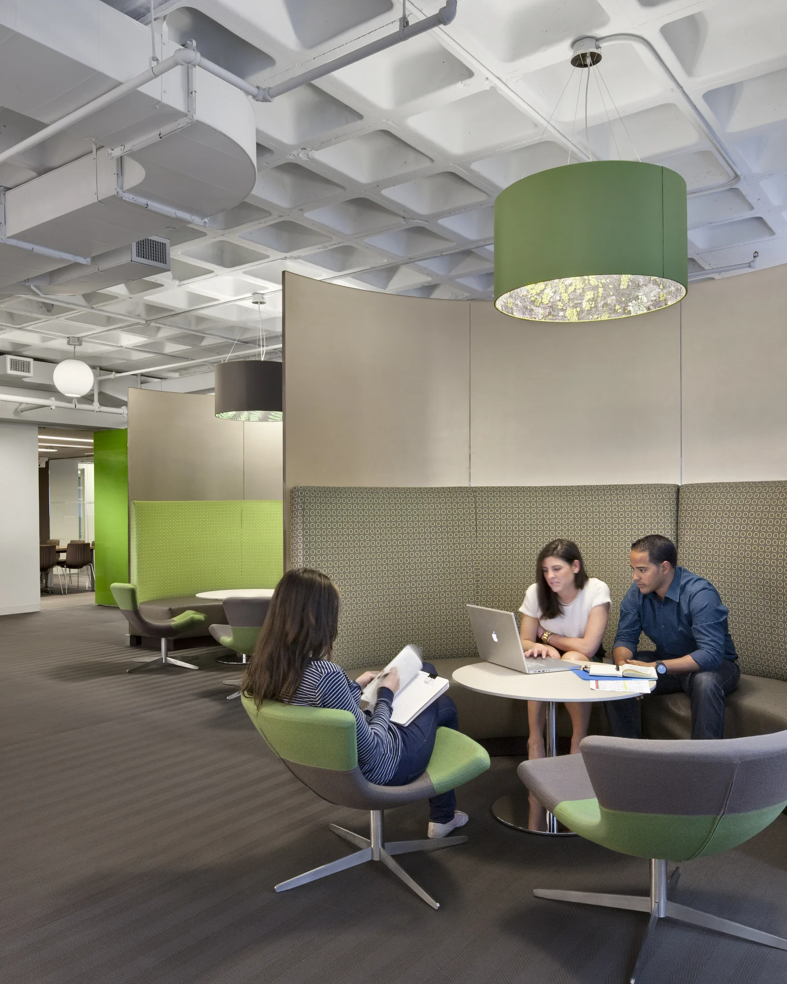 BBC Worldwide Americas_19031.00.0_Int Breakout Space_MR.jpg