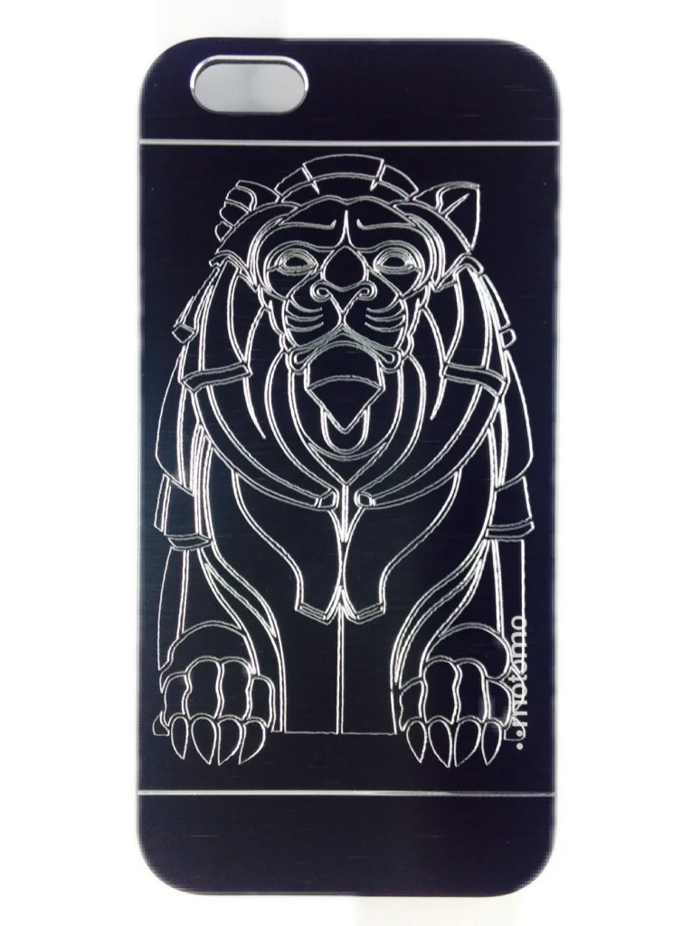 DigitalCarver-iPhoneCase-Lion.JPG