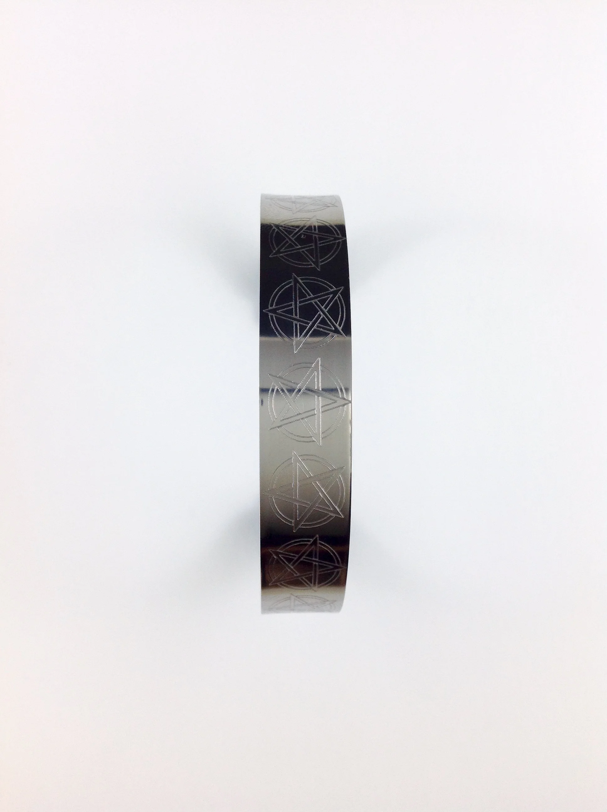 10-DigitalCarver-Cuff-Pentagram.jpg