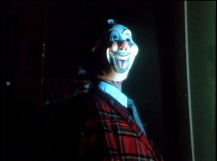 Just paint your face, the shaodws smile...