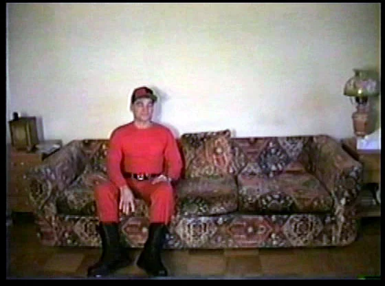 THAT IS THE EXACT SAME COUCH FROM ALIEN BEASTS HE STILL HAS IT ASDFGHJKL