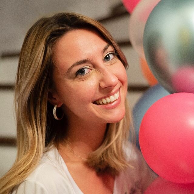 Birthdays in quarantine are extra special. We blew up 25 balloons for my housemate and put quotes inside then made her pop them all! ❤️ These two certainly make social  distancing more fun. #enjoytroy #birthdayquarantine