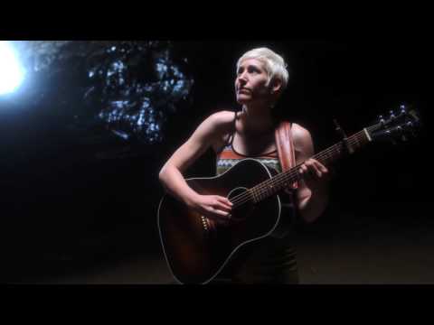 Rae Hering - Lady Luna (acoustic)