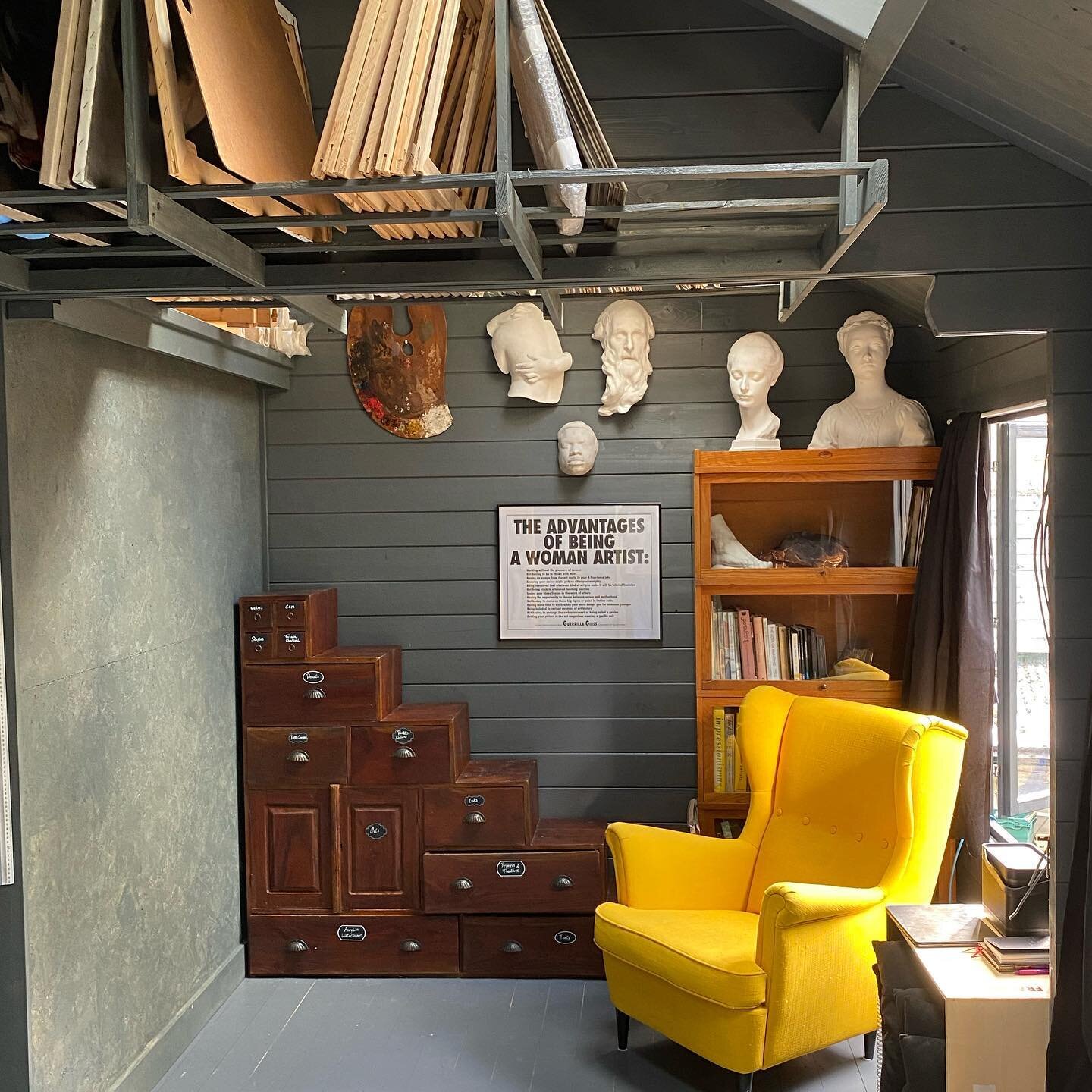 It&rsquo;s been a long time coming&hellip;. But I am finally done building my own #artstudio. COVID put an end to my #mafineart last year. Looking after and homeschooling three young boys was challenging enough and my own #artcareer was put on hold. 