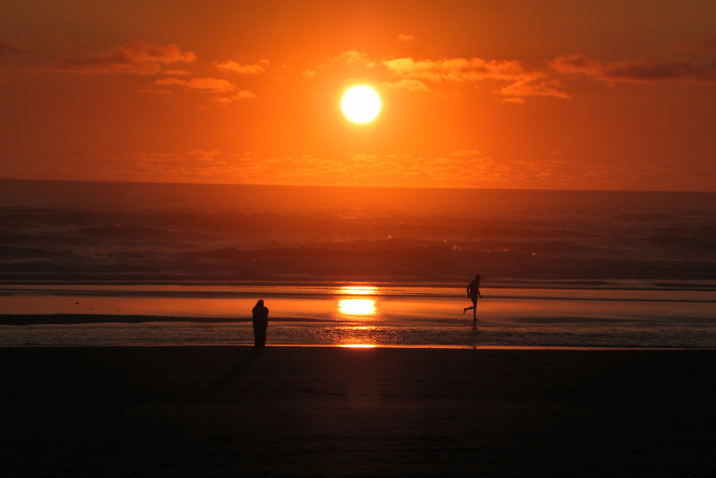 Killer Sunsets on Tillicum Beach