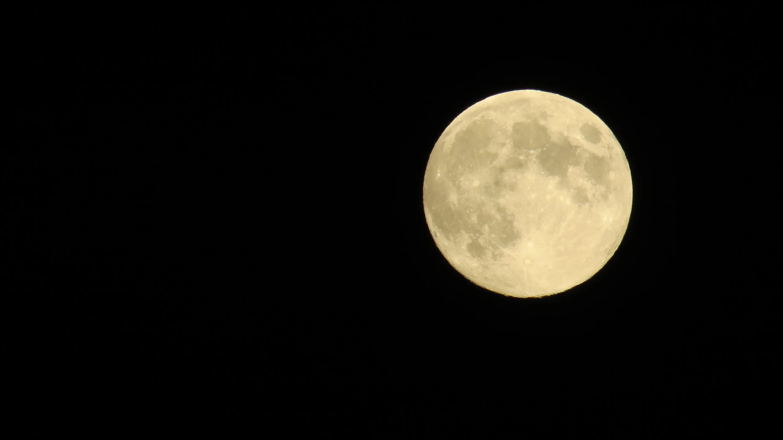 Photo tips:  Supermoon - November 14th