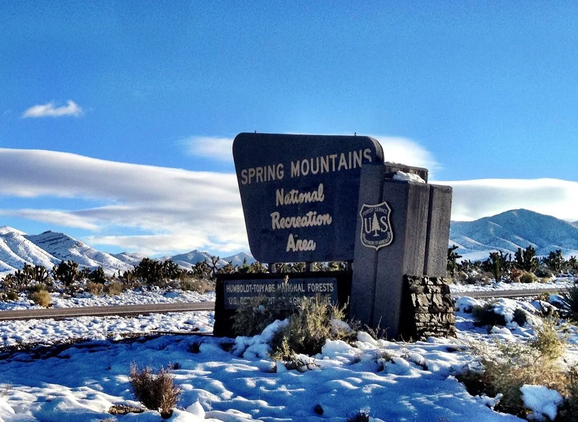 Winter snow play near Las Vegas, Nevada