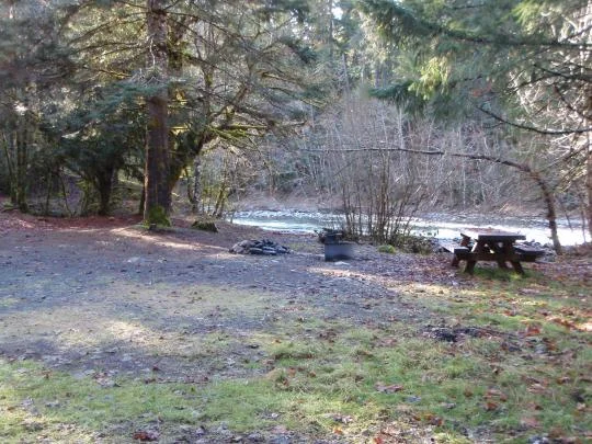 Hard Rock Campground, McKenzie River, Oregon