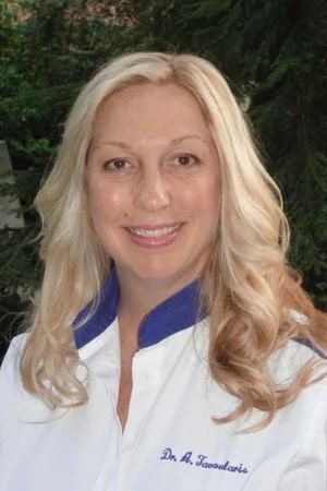Dr. Amanda Tavoularis.jpg